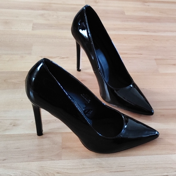 Forever 21 Black Patent Faux Leather Pumps size 10 - Picture 1 of 9